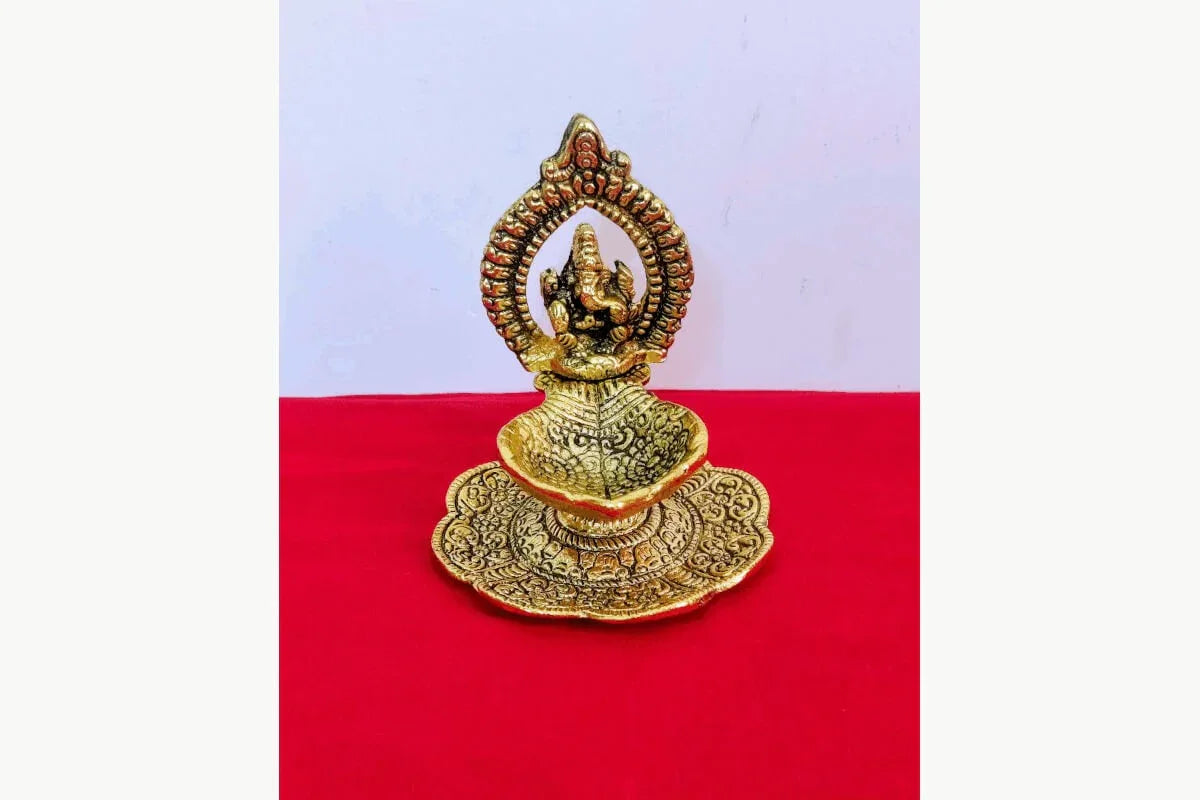 Ganesha Haath Deepak Diya - Puja Celebrations
