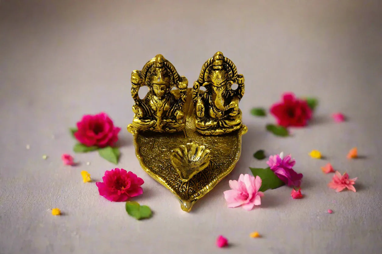 Lakshmi Ganesh Patta Paan Base - Puja Celebrations