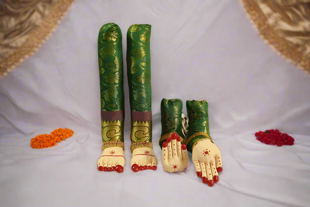Decorated Pattu Zari Hastham Paadham