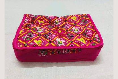Intricate-floral-pattern-on-designer-jewelry-pouch