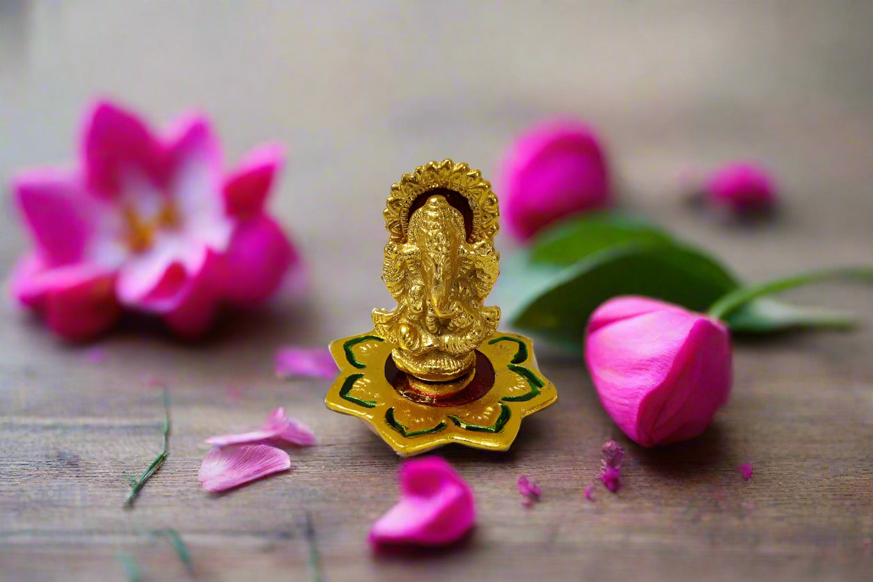 Ganesha Kamal Meenakari, Return Gifts Online