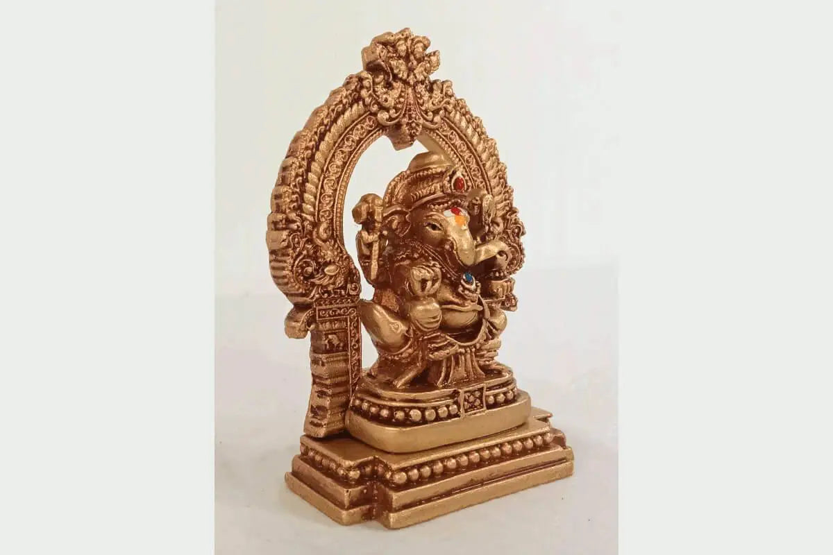 Handcrafted Ganapathy statue for weddings
