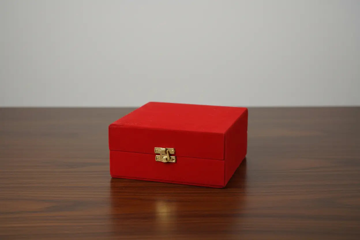 Size comparison of 3.5 inch to 6 inch Gold Plated Bowls
