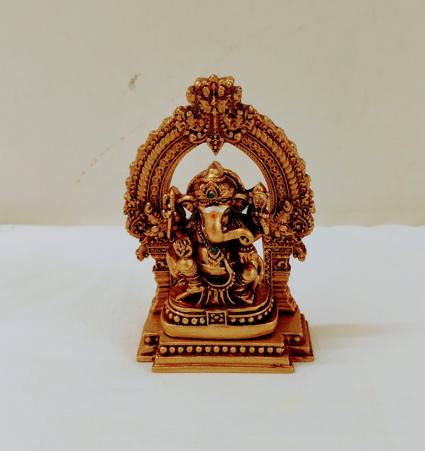 Ekakshara Maha Ganapathy Idol – Divine Return Gift