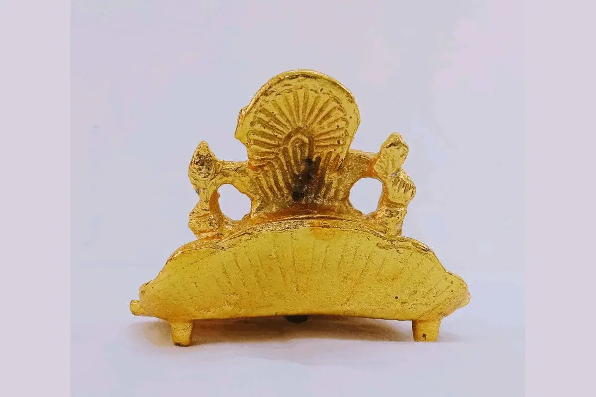 Single wick Paan Ganesha diya top view