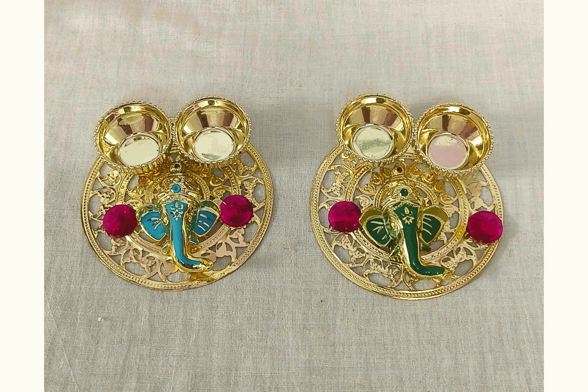 Ganesha With Kumkum Cups