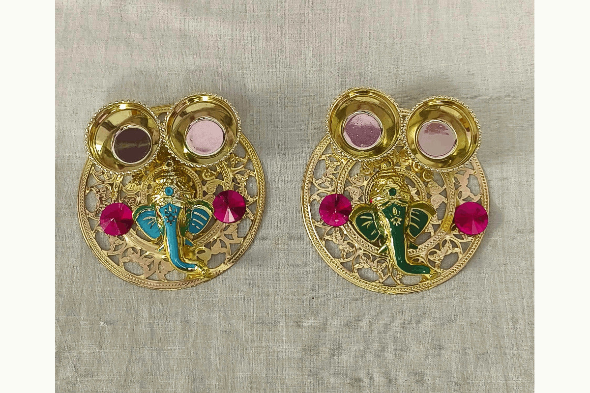 Ganesha With Kumkum Cups