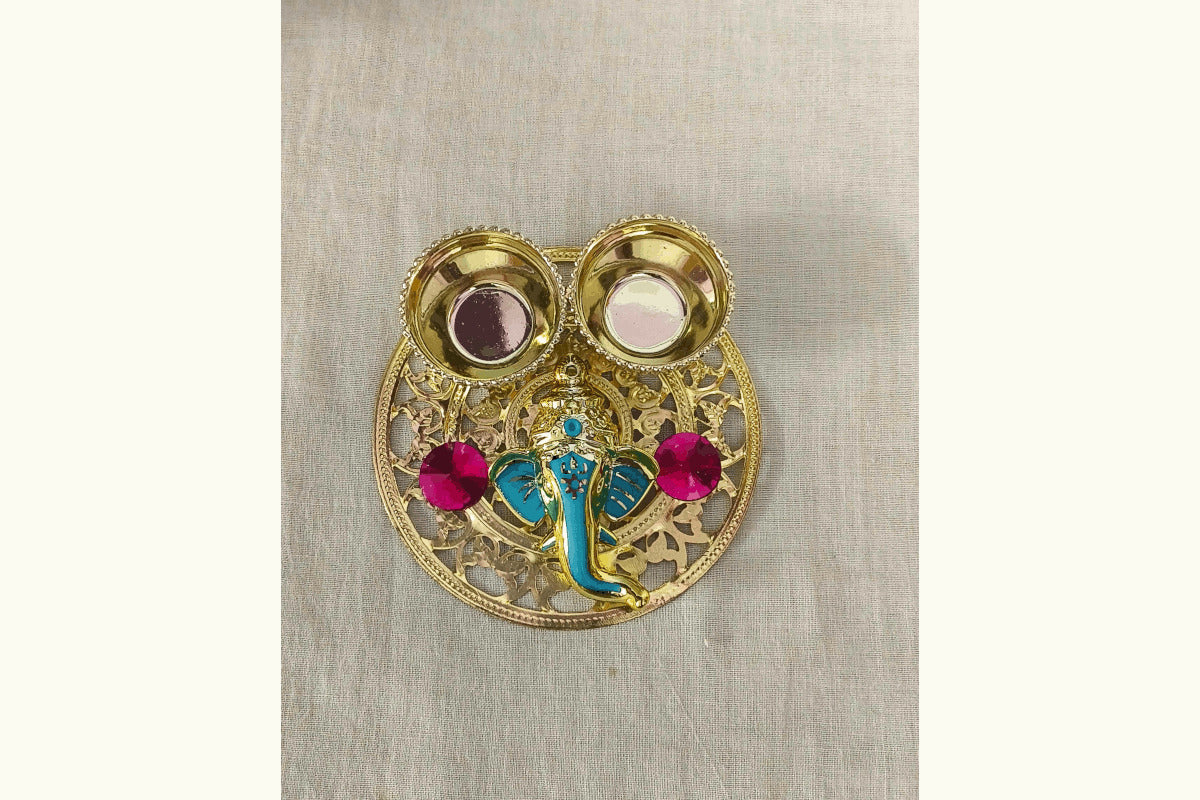 Ganesha With Kumkum Cups