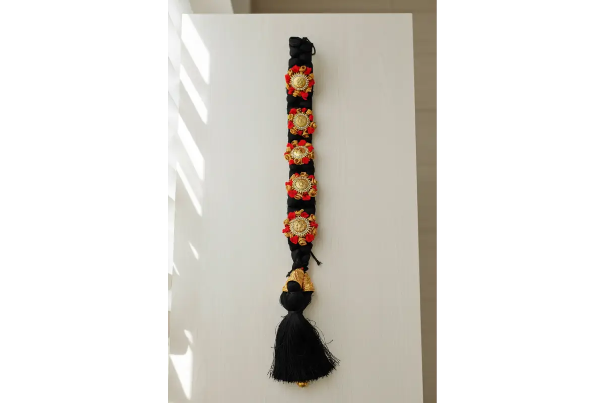 Devi Amman Lakshmi Jadai Plait