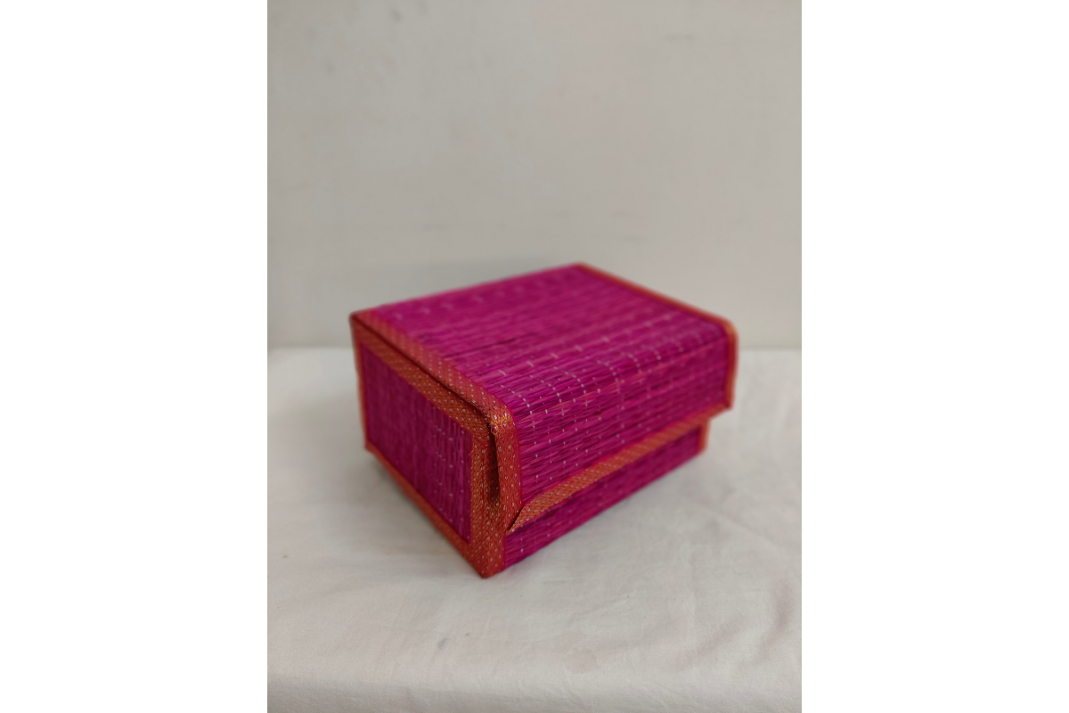 Assorted color fabric trims on Korai foldable gift boxes available wholesale