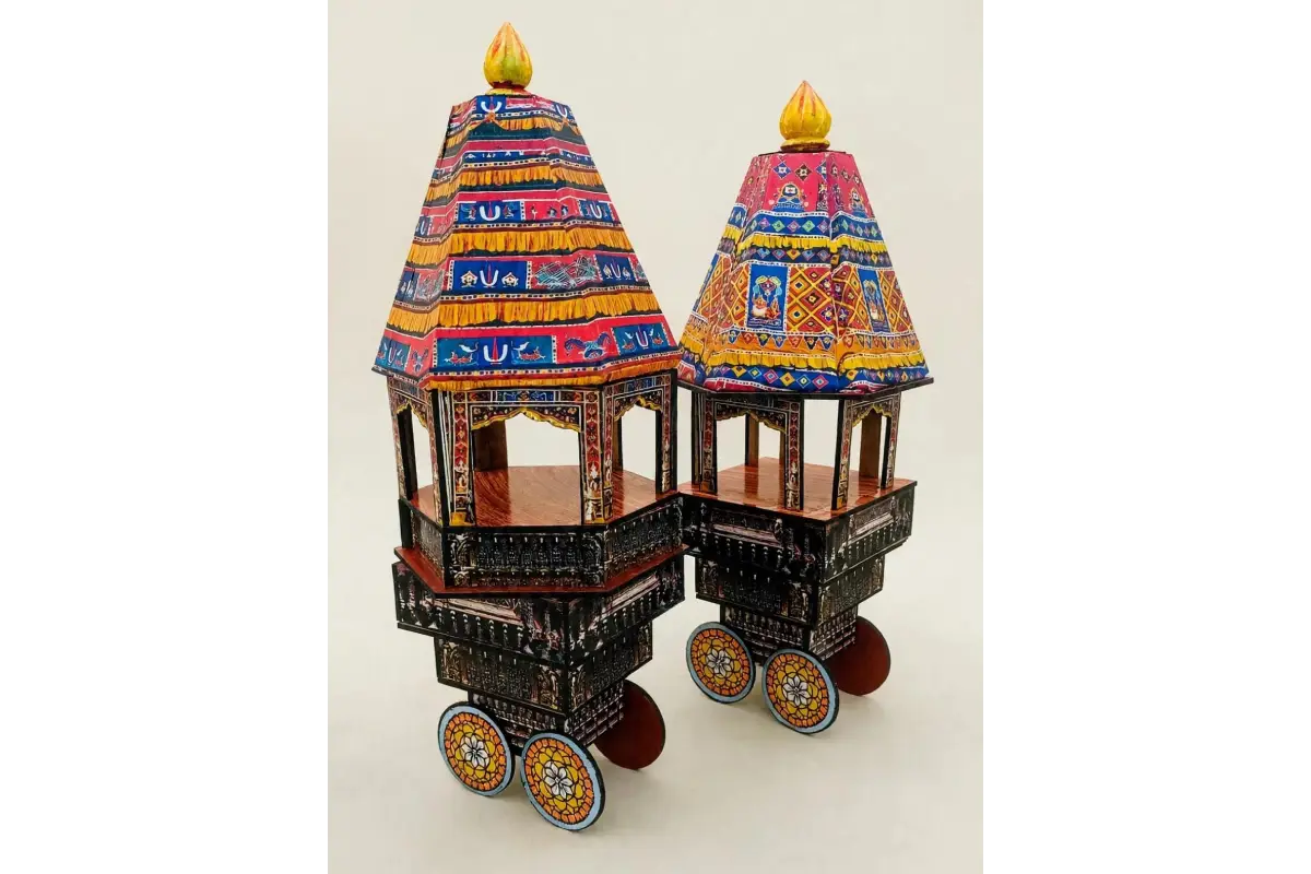 Mini wooden temple car ther held in hands showing realistic size for Golu gifting