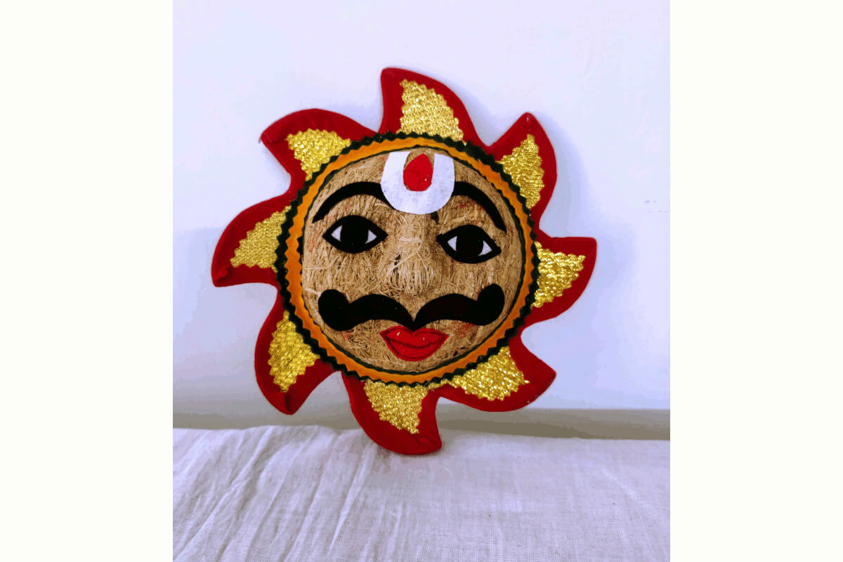 Another view of  SVetiverun Hanging