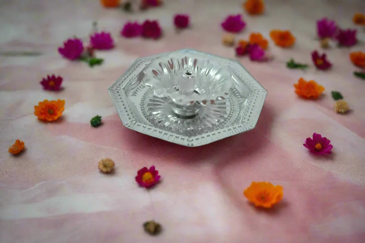 Plate with Devadas Diya|Puja Celebrations