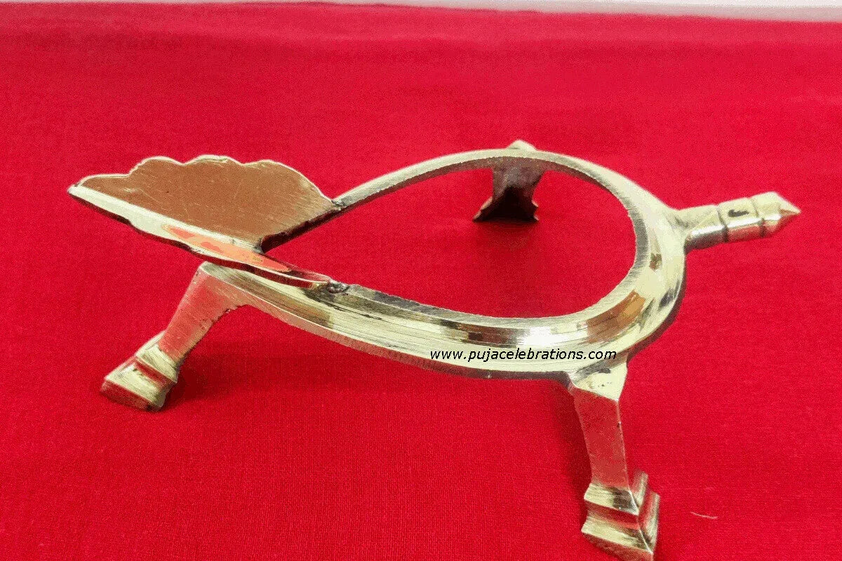 Brass Shankh Stand 6 inches - Puja Celebrations